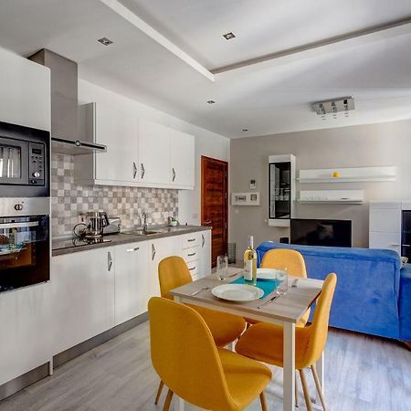 Modern Apartment Just Off The Promenade สลีมา ภายนอก รูปภาพ